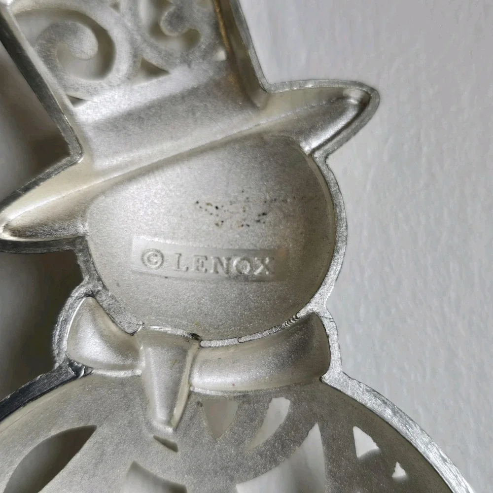 Lenox sparkle scroll